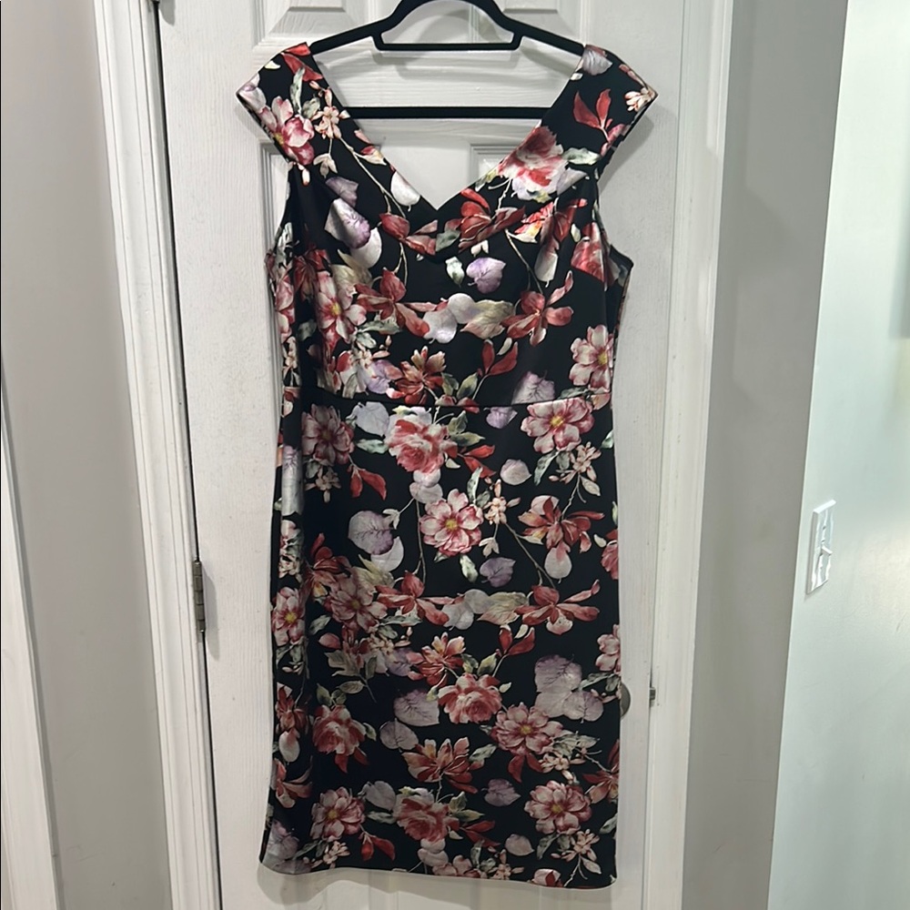 New York & Company Floral design Sheath Dress V-Neck Cap Sleeve Midi Size XL